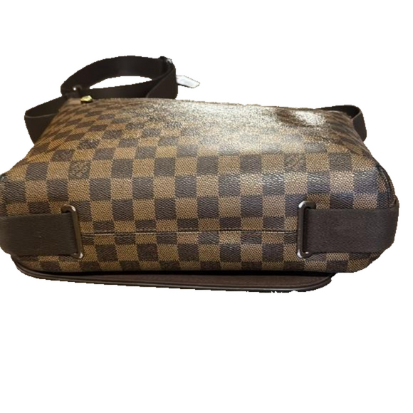 LOUIS VUITTON BROOKLYN DAMIER EBENE Messenger Handbag - Picture 5 of 13